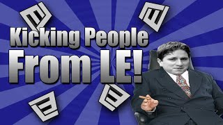 KICKING PEOPLE FROM LE PRANK!