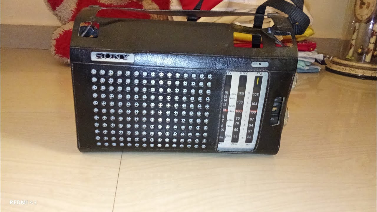 Sony icf j1 radio FM - YouTube