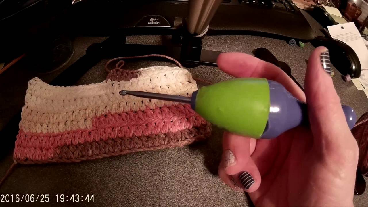 Boye Ergonomic Aluminum Crochet Handle Review Part 1 