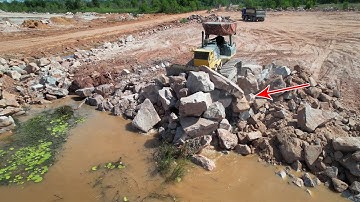 Ep20- Effective Operators! Land Transformation In Lake Bulldozer Pushing Rocks & Soil Into Water