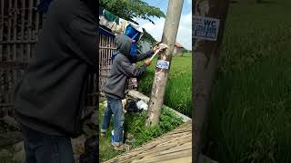 CEPET PARAH...ORANG YANG PASANG STIKER SEDOT WC.GILA CEPET BANGET.... #short