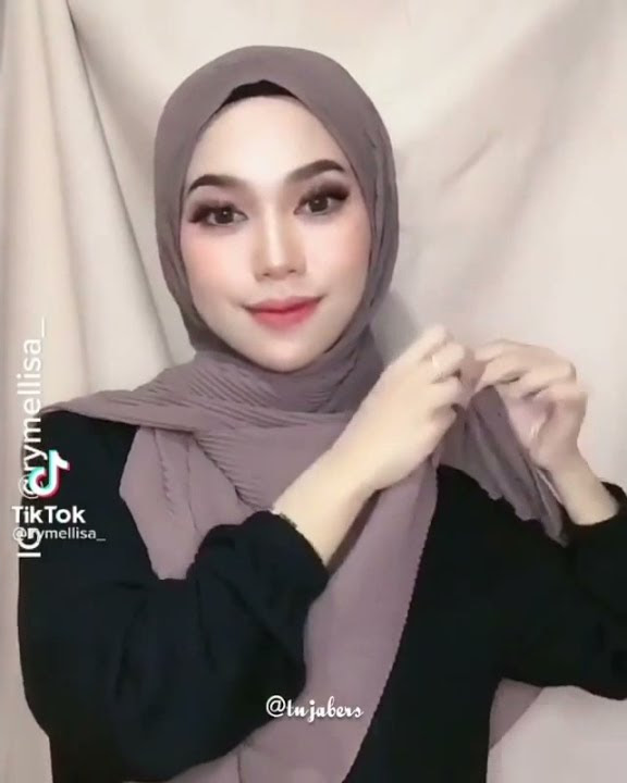 Tutorial pashmina plisket menutup dada