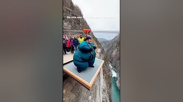 Wow. Huge Zipline Ooooops. So unlucky. She is OK. Don’t worry