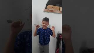 Canción En Inglés Delos Saludos