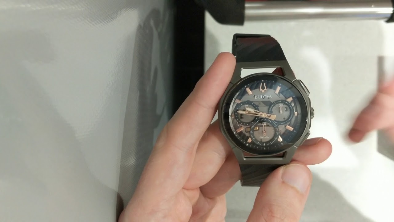 Curve Bulova YouTube Overview 98A162 -