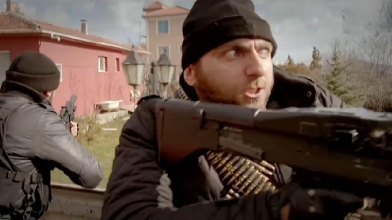 مداهمة مدروسة من الفريق الاول خلت المسلحين تهرب متل الفيران