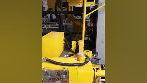 Video of die casting machine with robot production