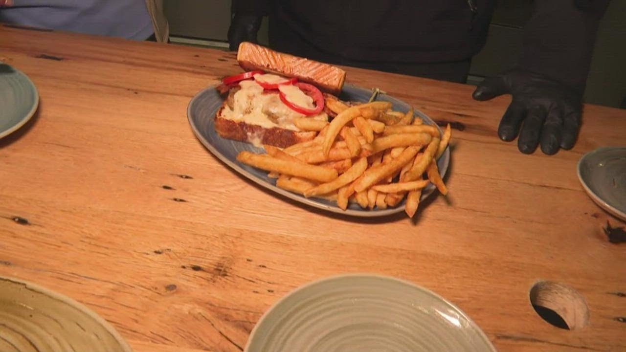 'Corner' participates in Louisville's first Hot Brown Week