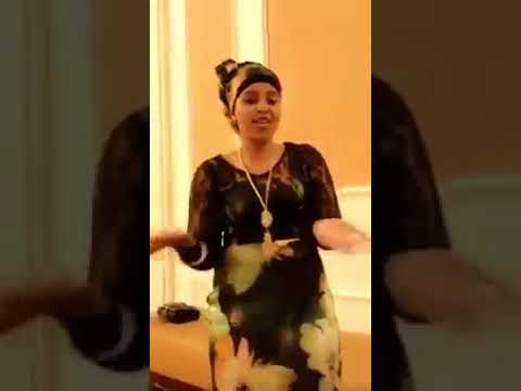 Deg Deg Fanaanda Filsan Ahmad Oo Hees Cusub Soo Qaaday Hala So 