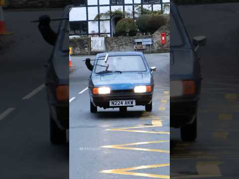 3 wheeler Reliant Robin Durability Test #car #automobile #cars #reliant #topgear