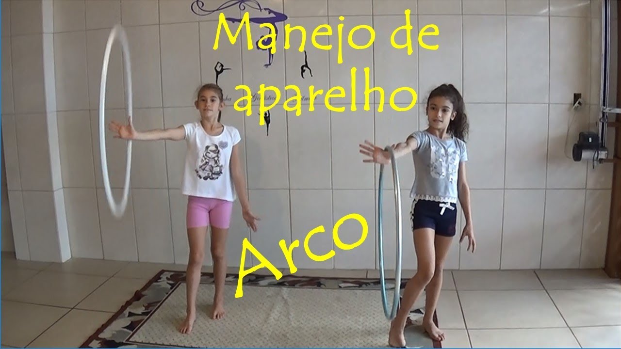 059. Manejo de aparelho Arco Aninha Ginástica Rítmica YouTube