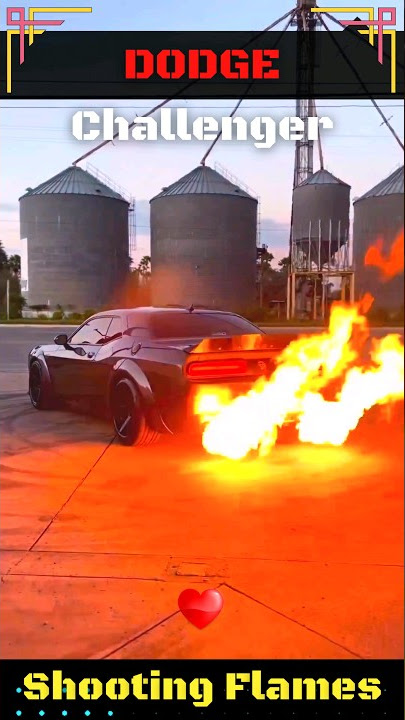 Dodge Challenger Shooting Flames 🔥 #dodgechallenger
