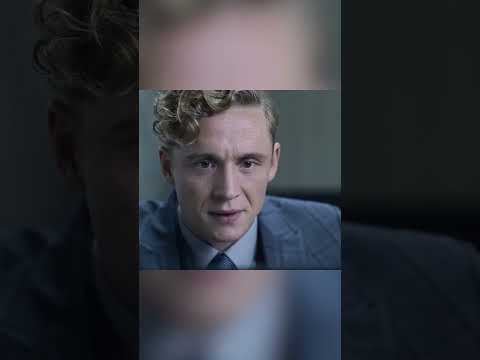 هذا الرجل يستطيع فتح خزنة كل بنك العظماء  الظروف