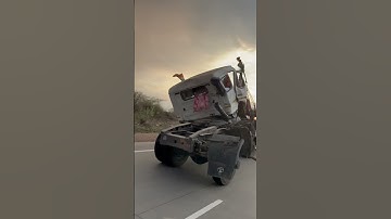Thumbnail of Truck accident 😳