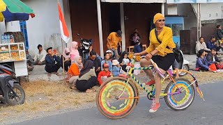 sepeda goyang kendat kendut lucu || Karnaval Bendelonje Kendalrejo Talun