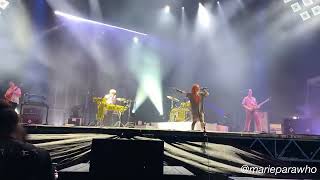 Paramore Here we go again “ONE ARMED SCISSOR” outro! When we were young