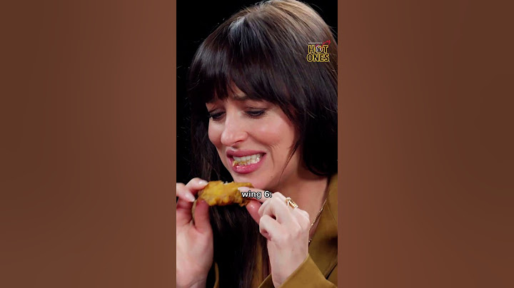 Dakota Johnson's reaction to every wing on Hot Ones 🥵