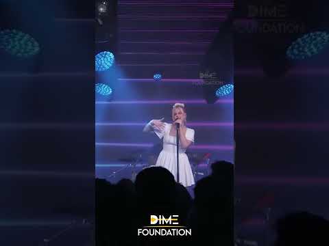 She Tells Him Ooh Love 