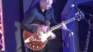 Mr Fingers And The Shifters live Gruene Halle 20161208 24 instr