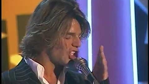 Thumbnail of Ricky Martin  A medio vivir