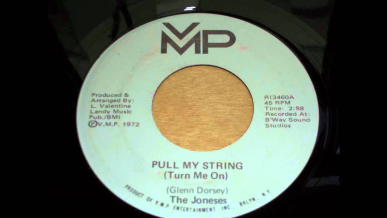 Guarda The Joneses - Pull My String (Turn Me On) su YouTube