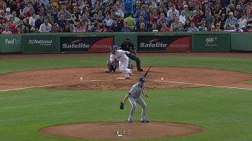 TOR@BOS: Happ fields a comebacker behind his back