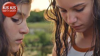LGBT short film on a girl falling in love with her best friend | 'Molt' - by Nathalie Álvarez Mesén