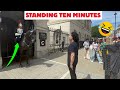 UNBELIEVABLE 🤣 He Stood Still for Almost 10 Minutes Saluting the King’s Guard Horse 🫡