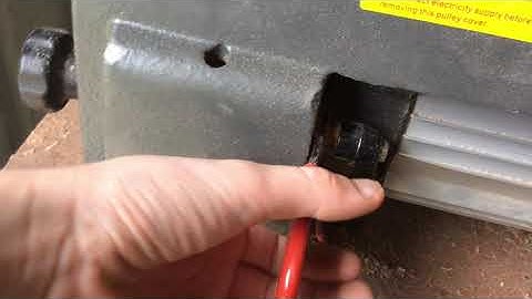 How to change the speed on a belt pully wood lathe (#2 Tips Tuesday)