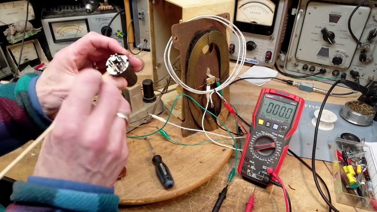 Canadian General Electric C67 Tube Radio Video #11 - Grid Blocking Capacitor