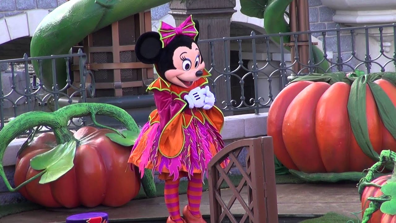 Mickey's Halloween Treat in the Street Disneyland Paris 高台3回目