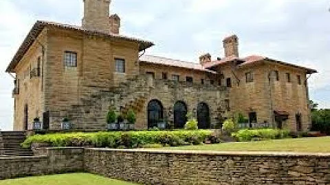 Marland Mansion the "Broken Statue"