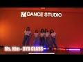  bm dance studio   nh ngi hay nh dyb class cokim dyb