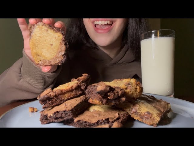 DOMINO’S MARBLED COOKIE BROWNIE ASMR EATING