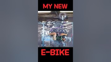 Menselijke en robot AI BMX-fiets 🚴🤖