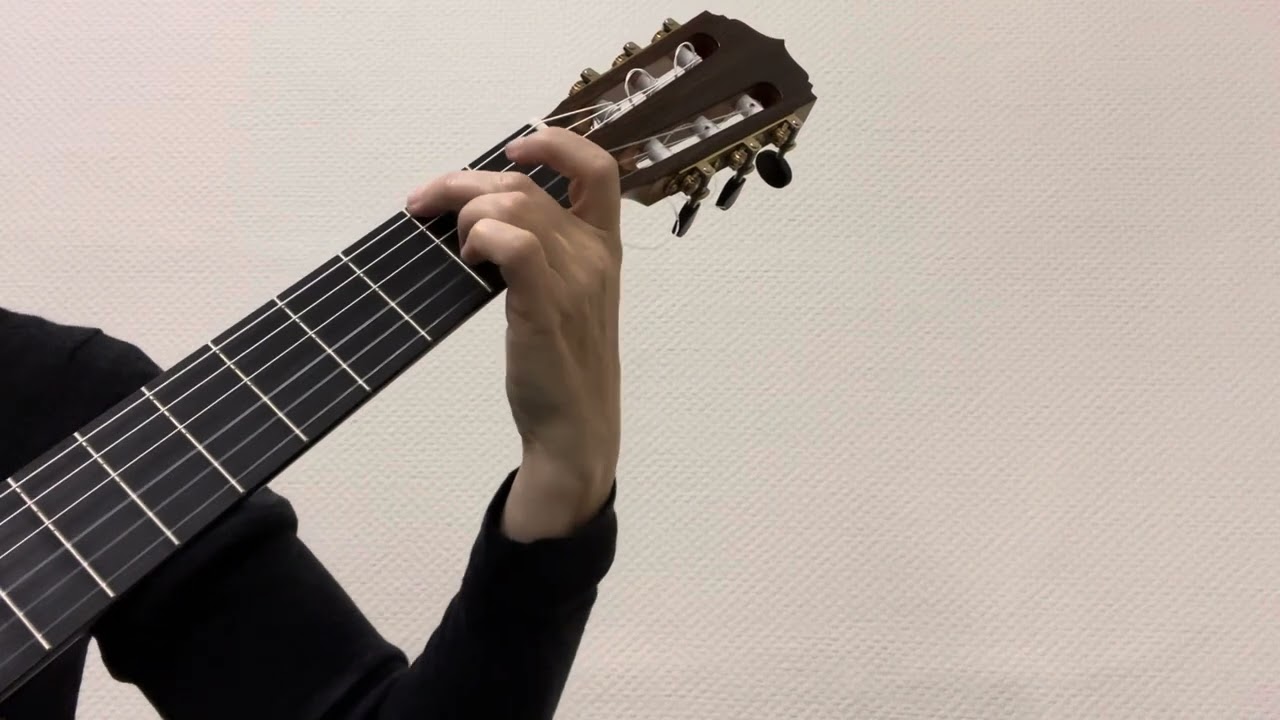 Il Carillon, Alessandro Valente