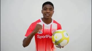 SIMBA SC YAJIBU MAPIGO YAMTAMBULISHA RASMI PETER BANDA KWA STAILI HII