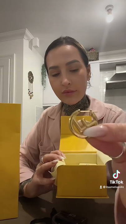 Louis Vuitton hoop earrings #dhgatefinds #dhgateunboxing