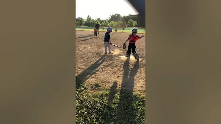 Simons first time pitching in a Hot Stove game (VF...