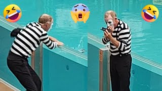 O mímico Lynn em um show hilariante no SeaWorld Orlando - AGO 2023