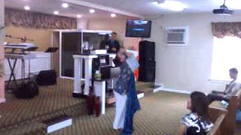 Pastor Gloryvee Profetic Dance in Pabellon De La L...