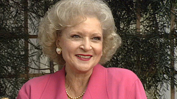 Remembering Betty White: ET's Best Moments With th...
