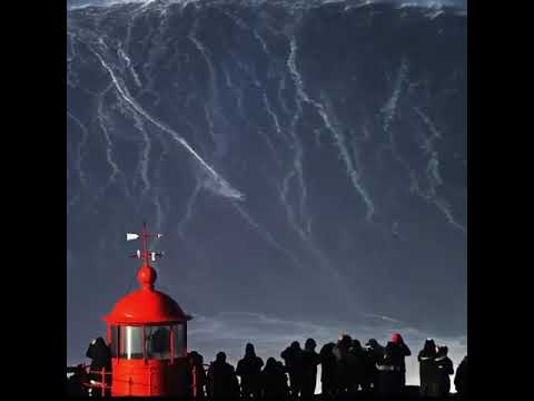 Vidéo: Quelqu'un a-t-il surfé sur une vague de 100 pieds ?