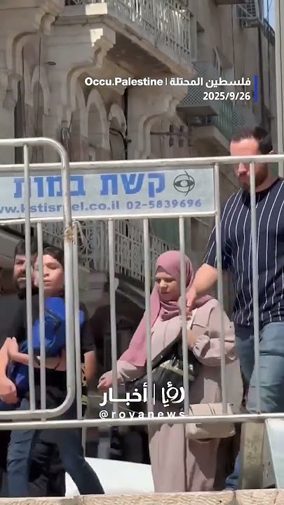'Israeli' forces block worshippers from entering Al-Aqsa Mosque
