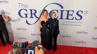 Jane Fonda, Kristen Wiig, Carol Burnett hit Gracie Awards red carpet