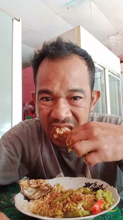 makan nasi ayam kecap #makan #shorts
