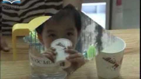 Hướng dẫn cách xúc miệng nước muối cho trẻ - Thực hành cuộc sống Montessori - Moncana