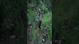 DOUBLE-BIT AXE SPLITS 3 LOGS — 3 Split Seconds (RAW)
