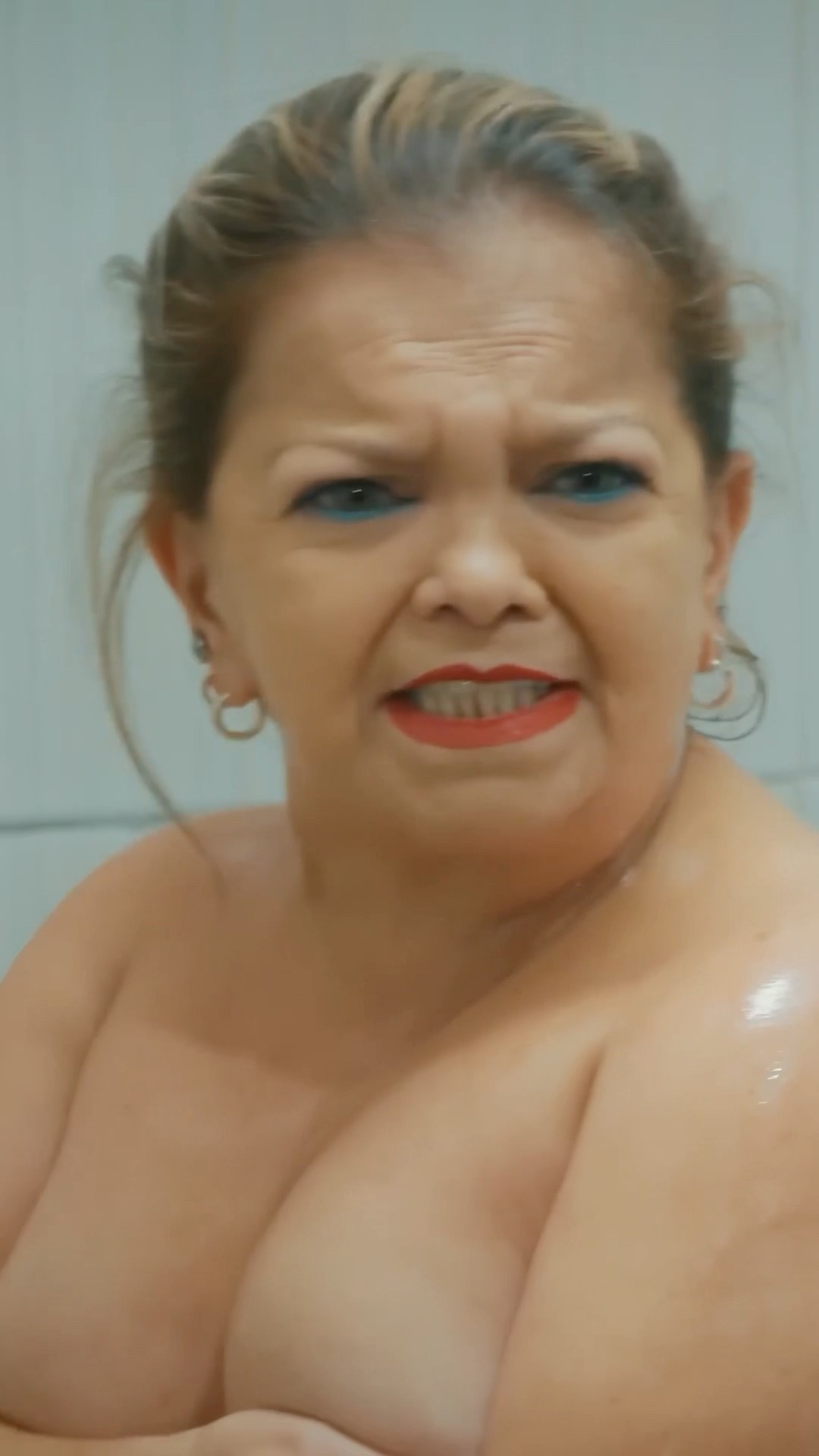 Cuando me estoy bañando y me cortan el agua #reflexiones #luzmaria