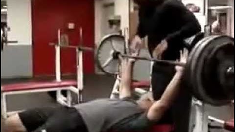 EpicGymFails: The Worst Bench Press Fail -- EVER